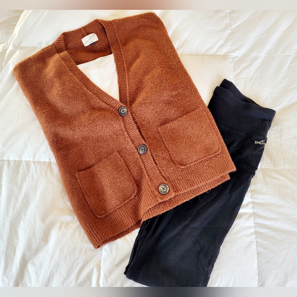 UNIVERSAL THREAD unisex M Rust Brown Knit Cardigan Perfect For FALL